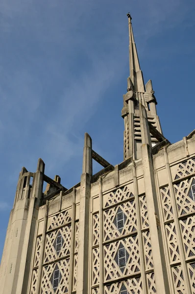 Sainte therese kerk in aubergenville — Stockfoto