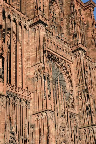 Собор Страсбурга в Эльзасе — стоковое фото