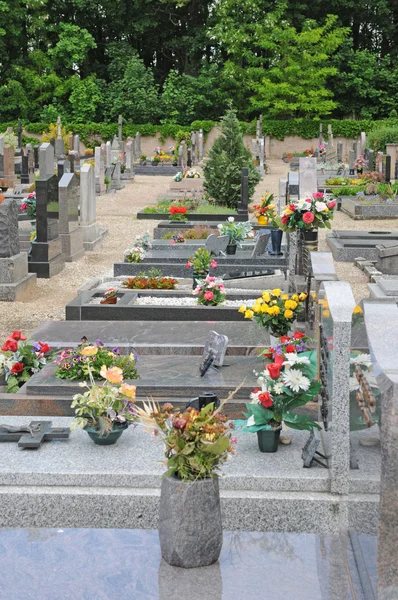 The cemetery of Oberhausbergen in Alsace — Stock Photo, Image