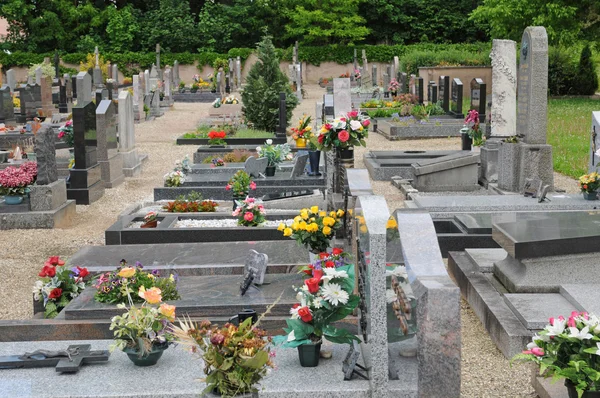 Il cimitero di Oberhausbergen in Alsazia — Foto Stock