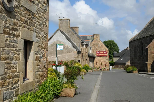Bretagne, el pintoresco pueblo antiguo de Tregastel — Foto de Stock