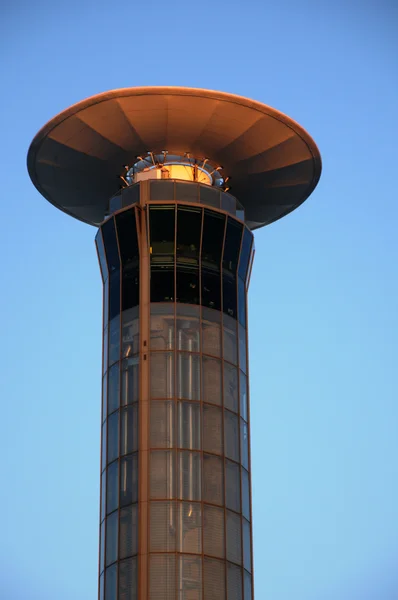 Torre de controle de tráfego do aeroporto de Roissy Charles de Gaulle — Fotografia de Stock