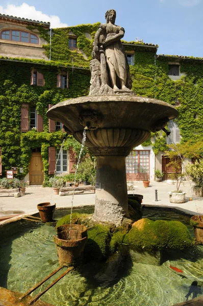 Villaggio di Saignon in Provenza — Foto Stock