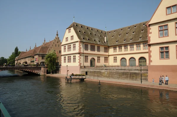 Alsace, gammelt og historisk distrikt i Strasbourg – stockfoto