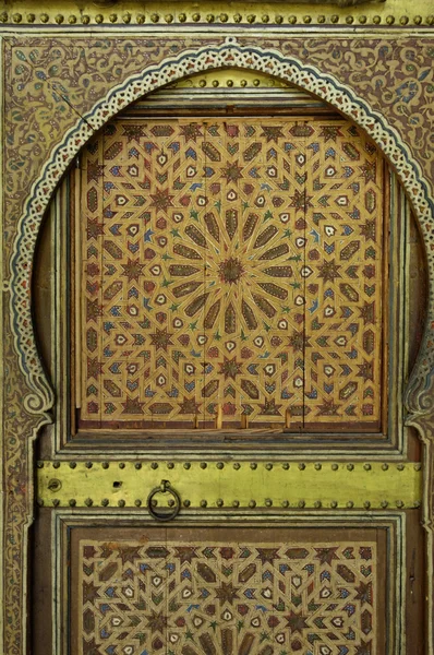 Παλιά πόρτα στο Μαρακές — Φωτογραφία Αρχείου