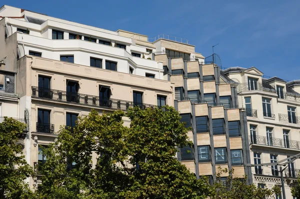 França, edifício antigo em les ChampsElysees — Fotografia de Stock