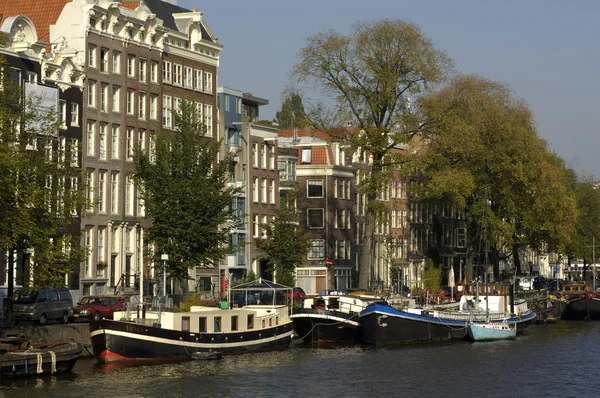 Живописный город Амстрердам — стоковое фото
