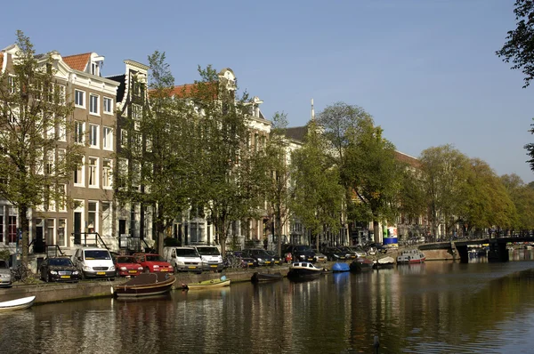 Живописный город Амстрердам — стоковое фото