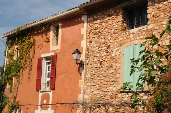 Luberon, el pueblo de Rosellón en Provenza — Foto de Stock