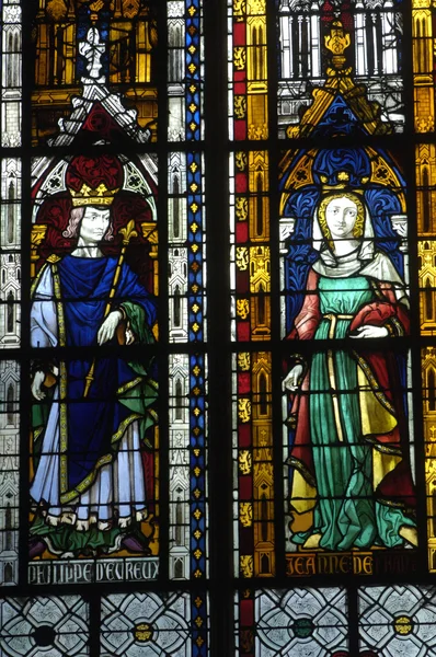 Stained glass window in the collegiate church of Mantes La Jolie — Stock Photo, Image