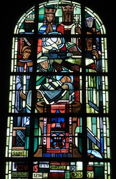 Yvelines, λεκιασμένο παράθυρο γυαλιού σε poissy collegiate εκκλησία — Φωτογραφία Αρχείου