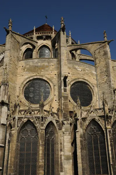 Francie, kolegiátní kostel mantes — Stock fotografie