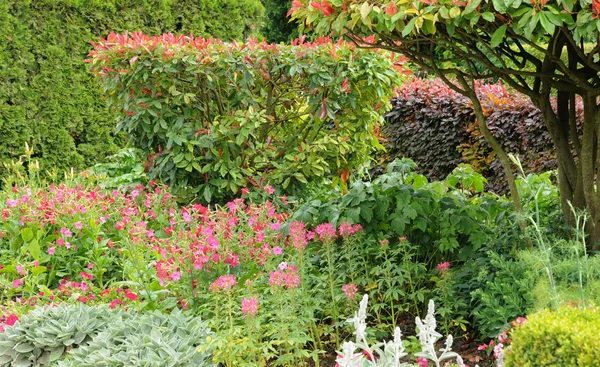 Francia, un giardino pubblico a Giverny — Foto Stock