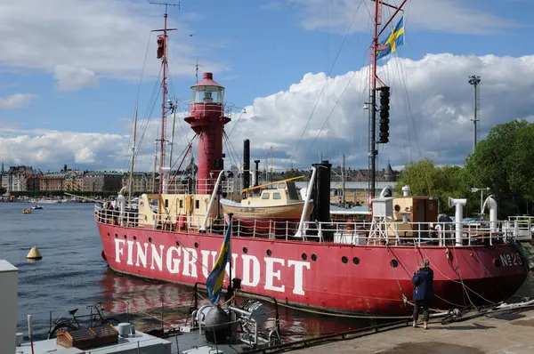 Gamla och historiska båt i Stockholms hamn — Stockfoto