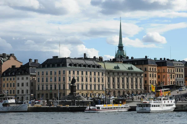 Oude en historische boot in de haven van stockholm — Stockfoto