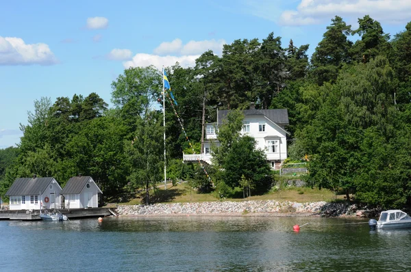 Schweden, malerisches Haus auf einer kleinen Insel in der Nähe von Stockholm — Stockfoto