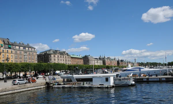 Boot aan de Baltische Zee in stockholm — Stockfoto