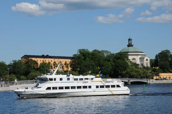 Båt på Östersjön i stockholm — Stockfoto