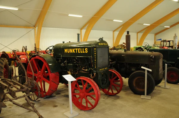 Staré a historické traktory v storlinge motormuseum — Stock fotografie