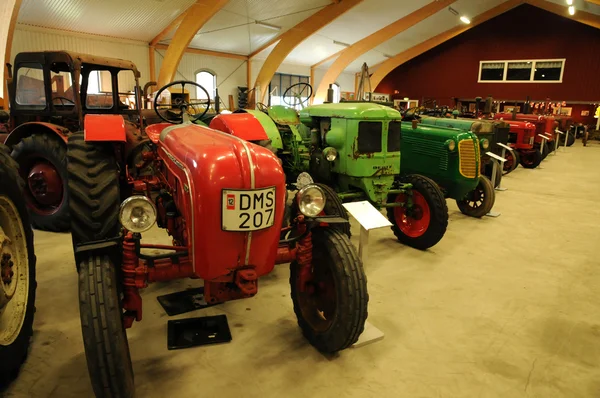 Régi és történelmi traktorokra, a Storlinge Motormuseum — Stock Fotó