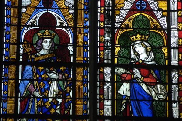 Stained glass window in the collegiate church of Mantes La Jolie — Stock Photo, Image