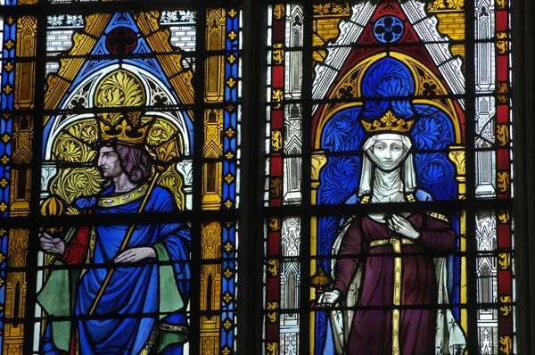Glassmaleri i Mantes La Jolie-kirken – stockfoto