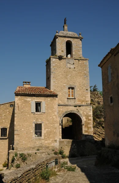 Dorp van maubec in de provence — Stockfoto