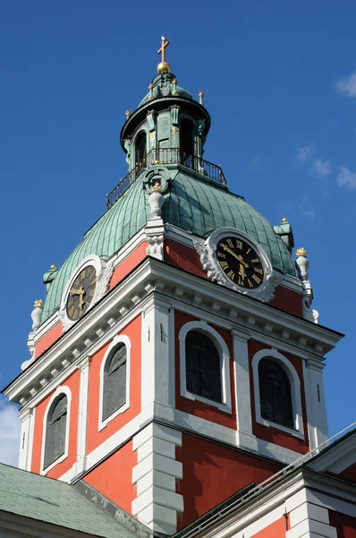 Старая и живописная церковь Св. Иакова в Стокгольме — стоковое фото