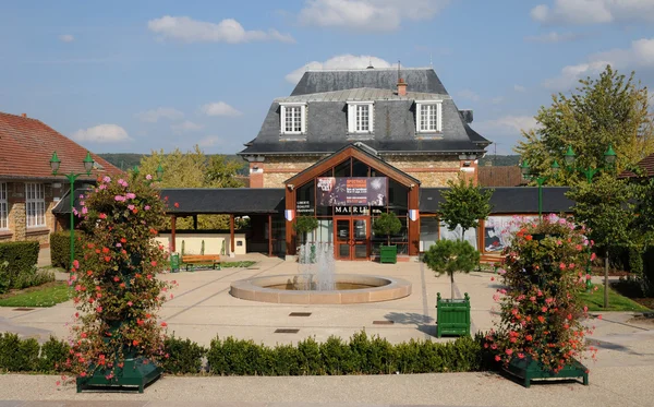 France, la mairie de Vernouillet aux Yvelines — Photo