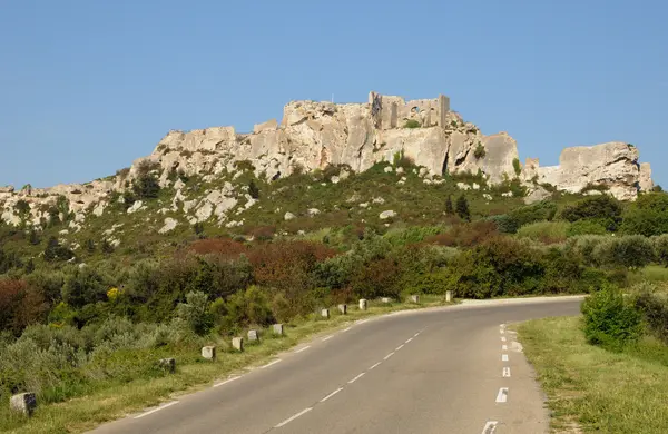 Paesaggi tipici di Les-Baux-de-Provence — Foto Stock