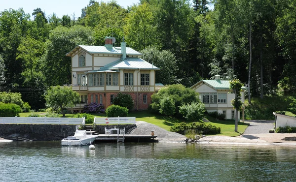 Suède, maison pittoresque sur une petite île près de Stockholm — Photo