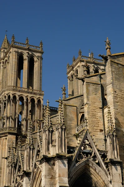 Frankrike, collegiate church i mantes — Stockfoto