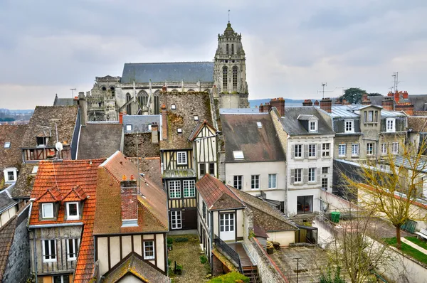 Lilla staden gisors i normandie — Stockfoto