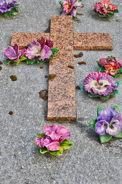 Ile de France, el cementerio de Triel Sur Seine —  Fotos de Stock