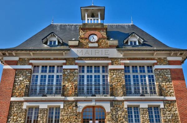 Francia, el ayuntamiento de Vernouillet en Les Yvelines — Foto de Stock