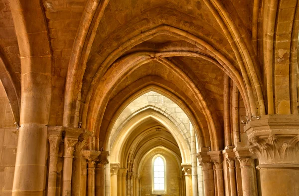 Interiér kostela svatého Martina triel sur Seine — Stock fotografie