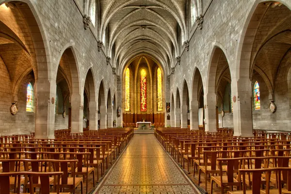 Церковь Святого Пьера, Святого Павла в Мюро — стоковое фото