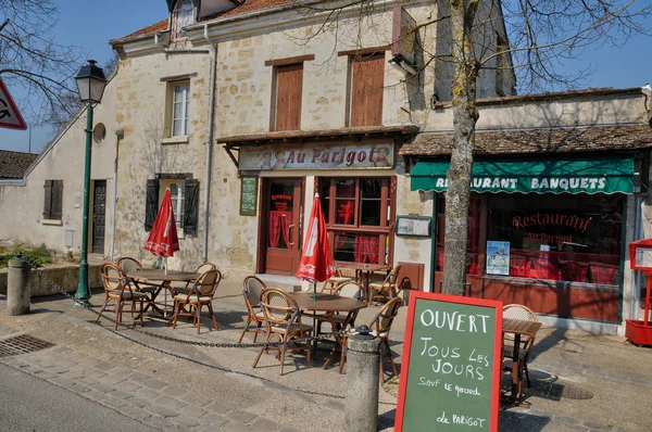 Francia, el pueblo de Neuville sur Oise en Val d Oise — Foto de Stock