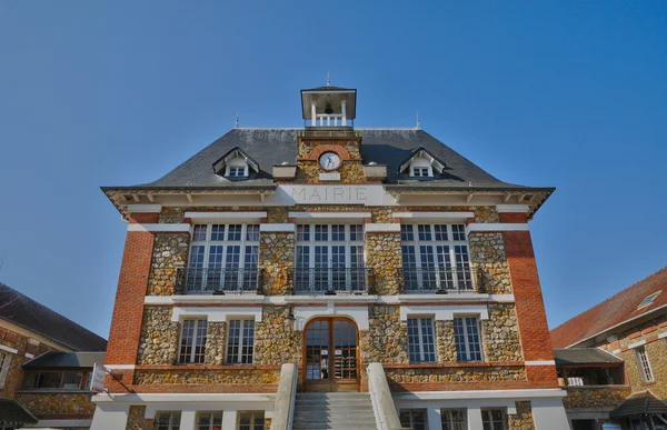 Francia, el ayuntamiento de Vernouillet en Les Yvelines — Foto de Stock