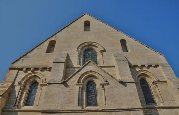 Франція, історичної церкви Вернує — стокове фото