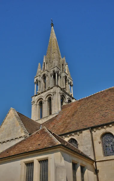 Frankrike, den historiska kyrkan av vernouillet — Stockfoto