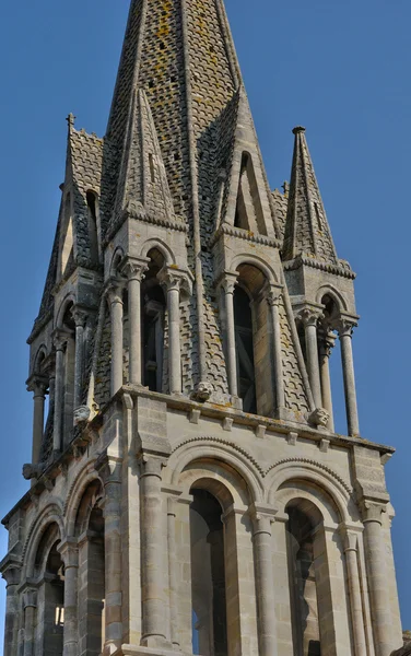 Frankrijk, de historische kerk van vernouillet — Stockfoto