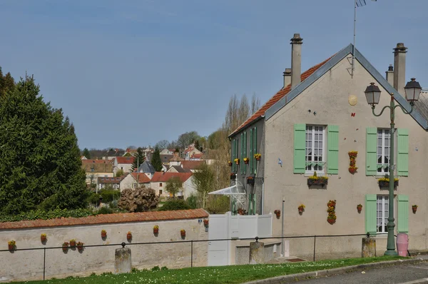 Francia, el pueblo de Fontenay Saint Pere en Les Yvelines —  Fotos de Stock