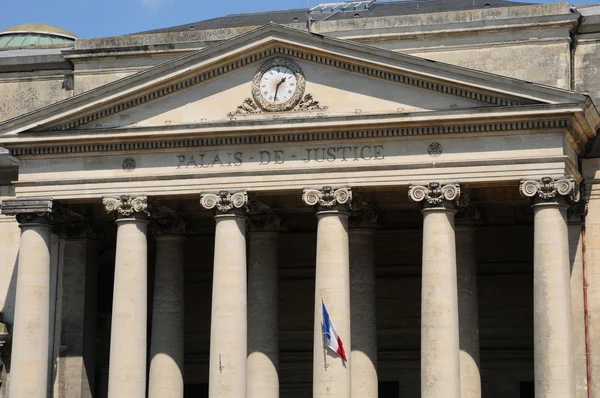 Frankreich, das Gerichtsgebäude von caen in basse normandie — Stockfoto