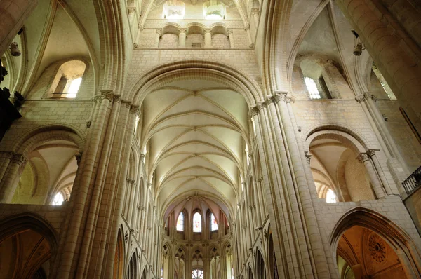 Caen, de abbaye aux hommes in Frankrijk — Stockfoto