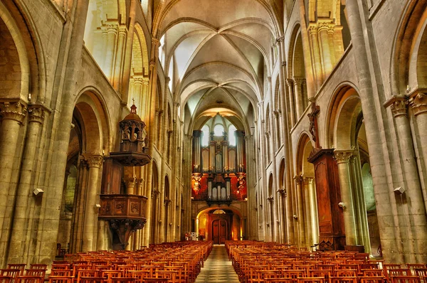 Caen, de abbaye aux hommes in Frankrijk — Stockfoto