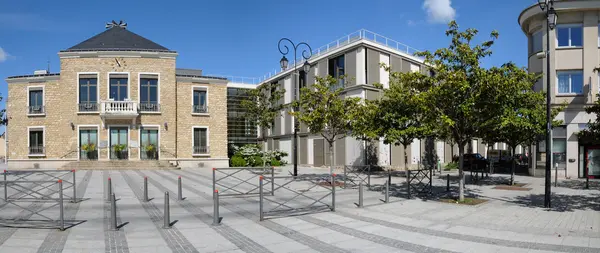 France, the city hall of Les Mureaux — Stock Photo, Image