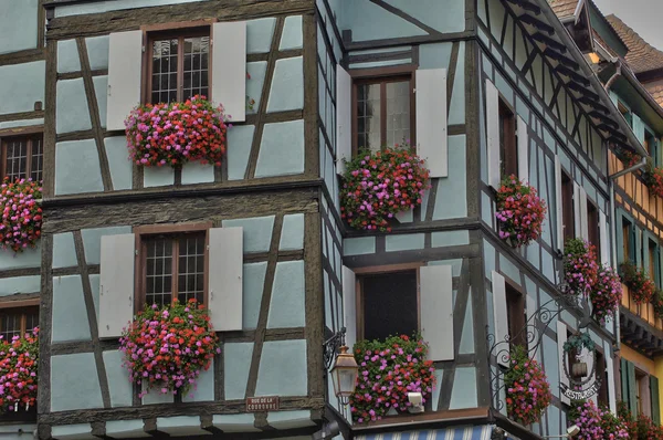 Pintoresco pueblo de Riquewihr en Alsacia —  Fotos de Stock