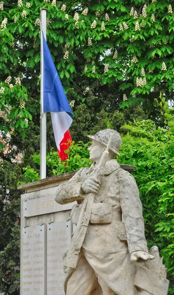 Francia, el memorial de guerra de Les Mureaux — Foto de Stock