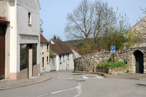 Франция, деревня Фолленвиль Деннемон в Ле-Ивелин — стоковое фото